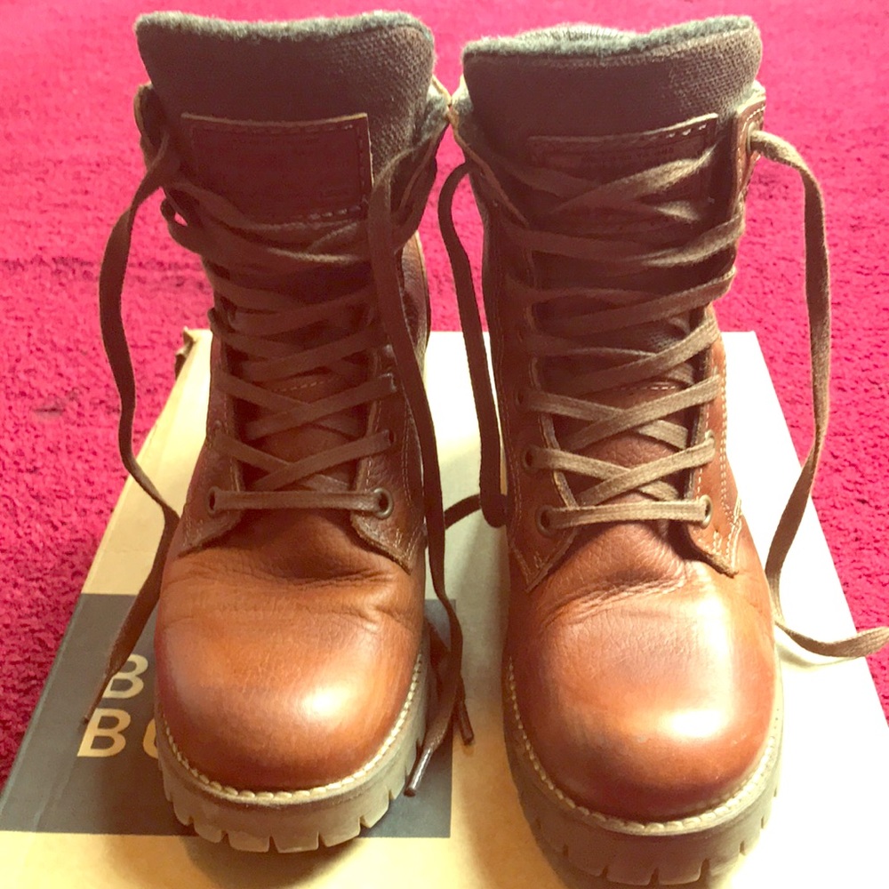 BullBoxer Catherine combat boots in brown leather.